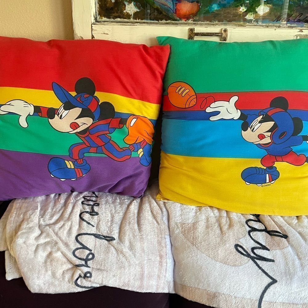 Disney Vintage Goofy Mickey Sports Themed Pillows 18x18!